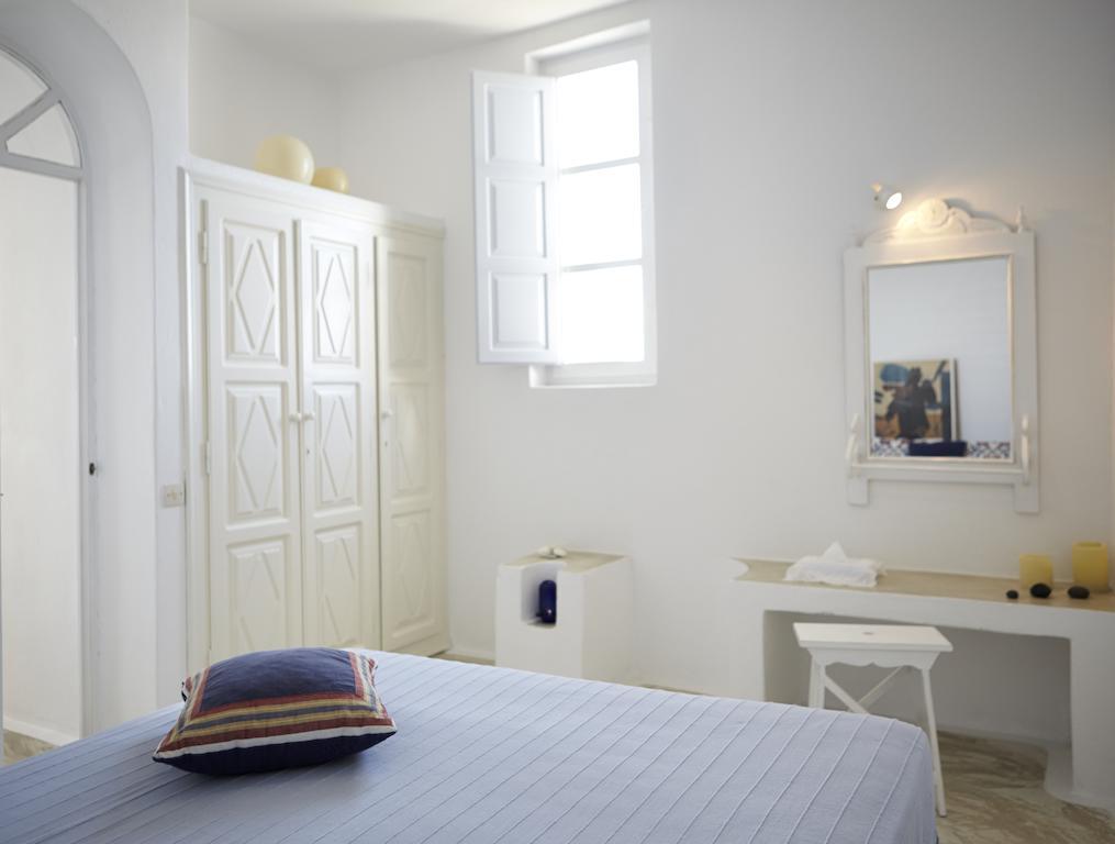 Altana Heritage Suites Imerovigli  Habitación foto
