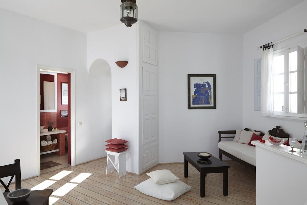 Altana Heritage Suites Imerovigli  Habitación foto