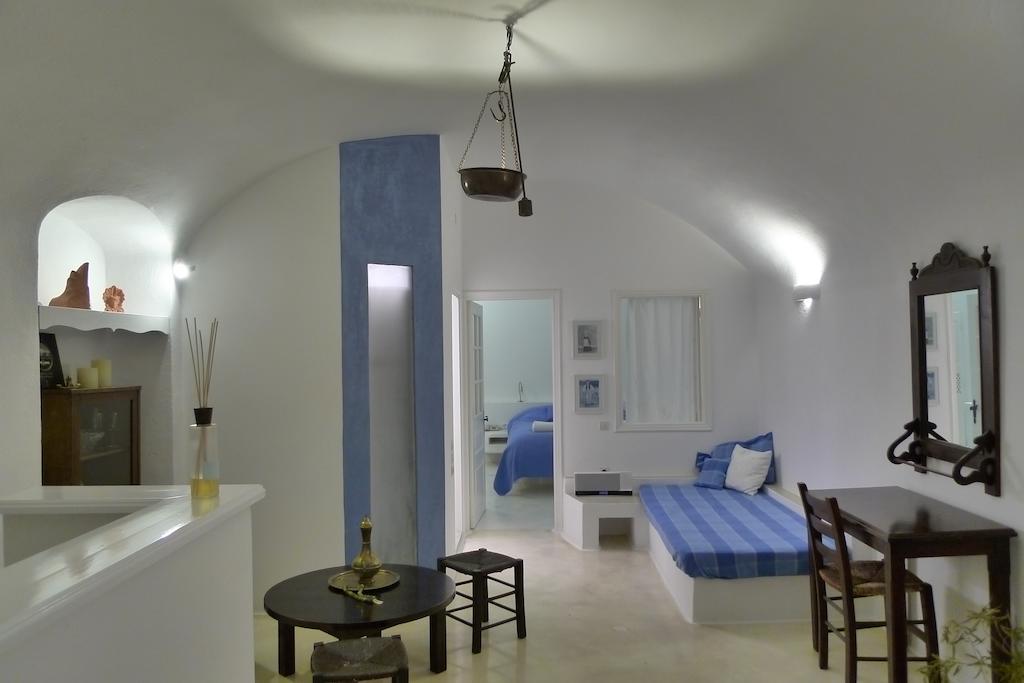 Altana Heritage Suites Imerovigli  Habitación foto